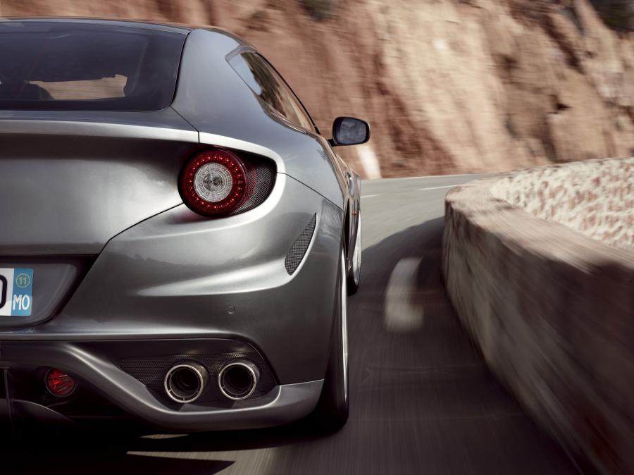  Ferrari FF 2011 года  (фото 8 из 195)